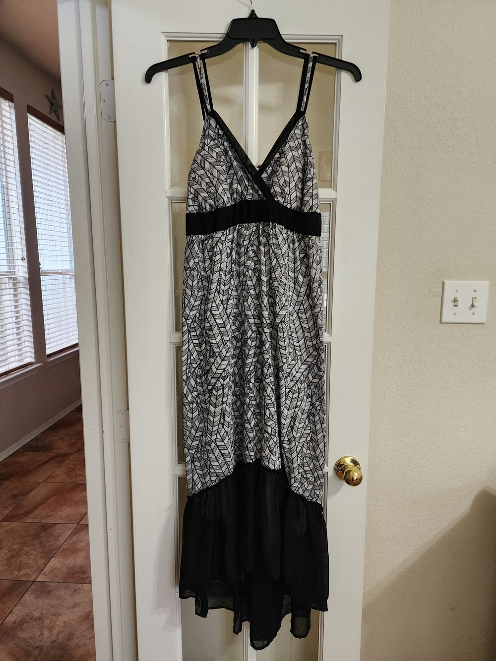 True Freedom Maria Black White High Low Maxi Dress L READ DESCRIPTION